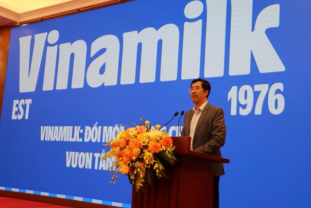 Ông Nguyễn Quốc Khánh – Giám đốc Điều hành Nghiên cứu và Phát triển Vinamilk – đã trình bày tham luận tại Diễn đàn.