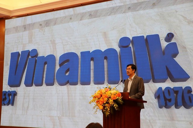 &Ocirc;ng Nguyễn Quốc Kh&aacute;nh &ndash; Gi&aacute;m đốc Điều h&agrave;nh Nghi&ecirc;n cứu v&agrave; Ph&aacute;t triển Vinamilk &ndash; đ&atilde; tr&igrave;nh b&agrave;y tham luận tại Diễn đ&agrave;n.