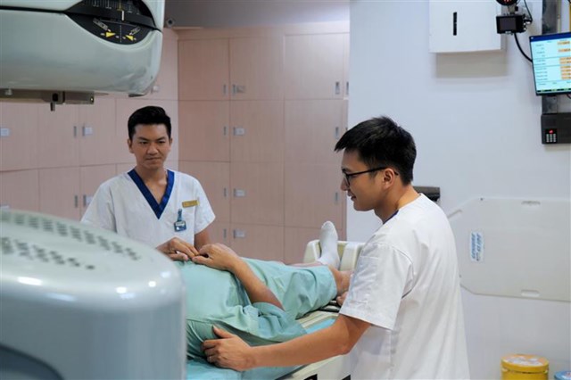 Sử dụng công nghệ hiện đại xạ trị cho bệnh nhân ung thư tiền liệt tuyến