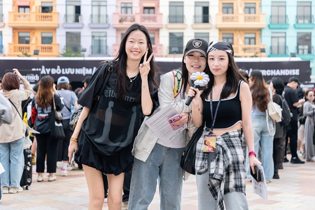 Ocean City &quot;b&#249;ng nổ&quot; trước giờ G: Fan Việt v&#224; quốc tế cuồng nhiệt đổ về, tạo n&#234;n trải nghiệm &#226;m nhạc hiếm c&#243; - Ảnh 4