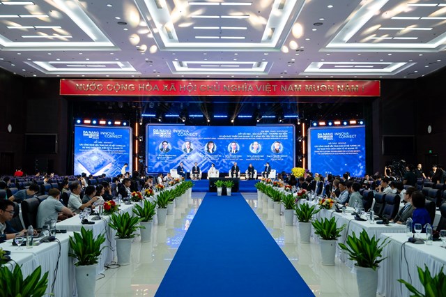 Sự kiện InnovaConnect được tổ chức tại Đ&agrave; Nẵng v&agrave;o cuối th&aacute;ng 8/2025 thu h&uacute;t đ&ocirc;ng đảo c&aacute;c nh&agrave; khoa học, đại diện c&aacute;c sở, ng&agrave;nh tham gia. Ảnh: VFP. &nbsp;