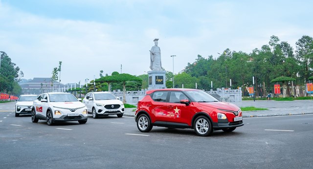 Người d&#249;ng d&#224;nh “mưa lời khen” cho VinFast VF 5 nhờ sự vượt trội về trải nghiệm v&#224; chi ph&#237; - Ảnh 2