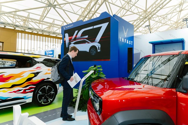 C&#243; g&#236; hấp dẫn tại gian h&#224;ng VinFast ở Tuần lễ C&#244;ng nghiệp v&#224; C&#244;ng nghệ Việt Nam 2025? - Ảnh 5
