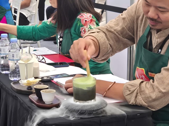 S&#225;ng tạo kh&#244;ng ngừng của c&#225;c nghệ nh&#226;n với phần thi Pha chế tr&#224; tại Tea Master Cup 2025 - Ảnh 1