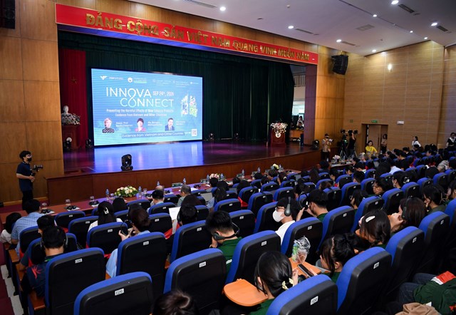 Th&aacute;ng 9/2024, Hội thảo InnovaConnect với chủ đề &ldquo;Ph&ograve;ng chống t&aacute;c hại của thuốc l&aacute; mới: Bằng chứng khoa học v&agrave; kinh nghiệm tại Việt Nam v&agrave; tr&ecirc;n thế giới&rdquo; tổ chức bởi Quỹ VinFuture, phối hợp với Trường Đại học Y tế c&ocirc;ng cộng đ&atilde; thu h&uacute;t sự tham gia của gần 500 kh&aacute;ch mời, gồm c&aacute;c chuy&ecirc;n gia h&agrave;ng đầu trong v&agrave; ngo&agrave;i nước.