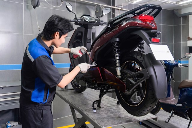 Chủ xe m&#225;y điện VinFast: “Sạc xe tiện như sạc điện thoại, tiết kiệm v&#244; đối” - Ảnh 3