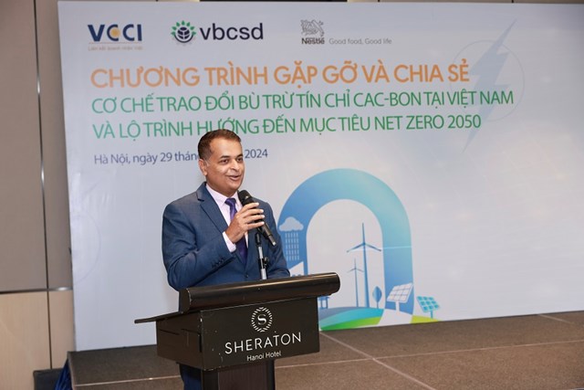 &Ocirc;ng Binu Jacob, Đ&ocirc;̀ng Chủ tịch VBCSD, T&ocirc;̉ng Giám đ&ocirc;́c Nestlé Vi&ecirc;̣t Nam chia sẻ tại bu&ocirc;̉i trao đ&ocirc;̉i&nbsp;