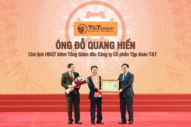 T&amp;T Group hiện nay đ&atilde; trở th&agrave;nh một Tập đo&agrave;n kinh tế tư nh&acirc;n đa ng&agrave;nh h&agrave;ng đầu Việt Nam.