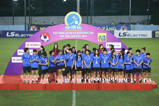 CLB nữ Thái Nguyên T&T có thể cạnh tranh huy chương tại giải VĐQG nữ nhờ sự đầu tư của bầu Hiển.