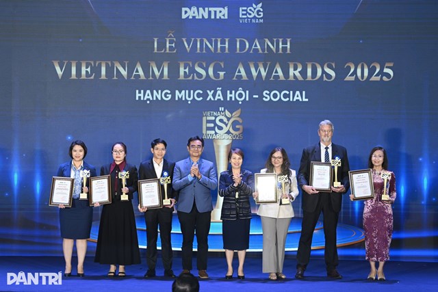 SeABank ghi dấu ấn trách nhiệm xã hội tại Vietnam ESG Awards và Tin Dùng Việt Nam 2025 - Ảnh 2