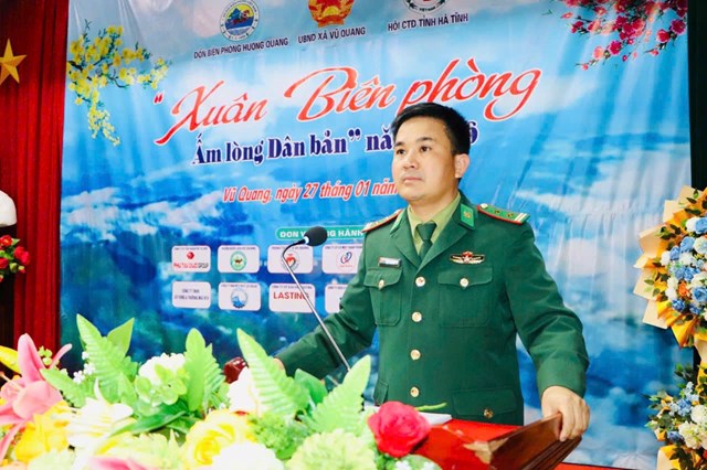 Trung t&aacute; Đặng Th&aacute;i Mai, Ch&iacute;nh trị vi&ecirc;n ph&oacute; Đồn Bi&ecirc;n ph&ograve;ng Hương Quang ph&aacute;t biểu tại Chương tr&igrave;nh.