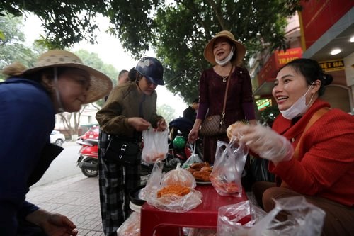 Hốt bạc ngày vía Thần Tài nhờ món xôi 