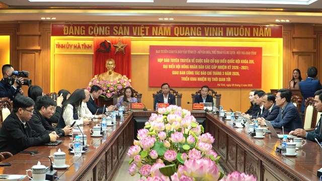 To&agrave;n cảnh buổi họp b&aacute;o tuy&ecirc;n truyền về cuộc bầu cử đại biểu Quốc hội kh&oacute;a XVI v&agrave; HĐND c&aacute;c cấp nhiệm kỳ 2026 &ndash; 2031 tại H&agrave; Tĩnh.
