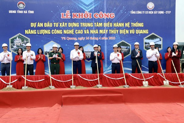 Nghi lễ khởi công dự án đầu tư xây dựng Trung tâm Điều hành hệ thống năng lượng công nghệ cao và dự án Nhà máy Thuỷ điện Vũ Quang