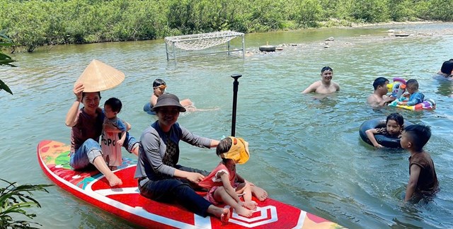 H&#224; Tĩnh đ&#243;n hơn 734.000 lượt kh&#225;ch trong dịp nghỉ lễ  - Ảnh 1