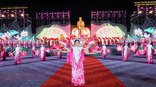 M&agrave;n biểu diễn đặc sắc của Học viện Cảnh s&aacute;t nh&acirc;n d&acirc;n