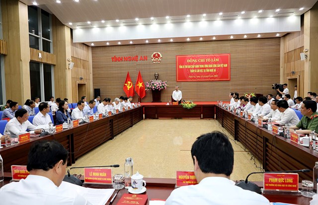 Tổng B&iacute; thư T&ocirc; L&acirc;m l&agrave;m việc với tỉnh Nghệ An