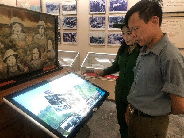 Khu di tích Ngã ba Đồng Lộc đã lắp đặt hệ thống thiết bị chuyển đổi số tại nhà truyền thống.