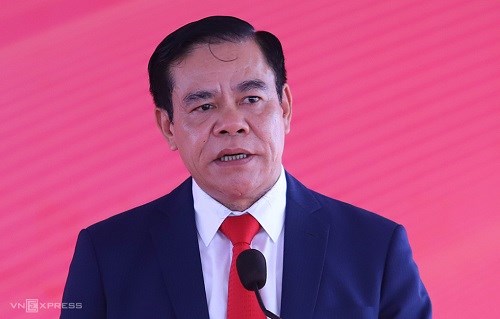 Ông Võ Trọng Hải, Chủ tịch UBND tỉnh Hà Tĩnh phát biểu tại kỳ họp.
