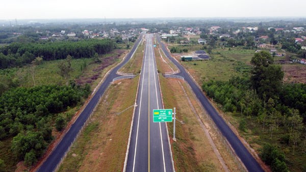 TNHH Tập đoàn Sơn Hải xin đầu tư Dự án đường bộ cao tốc Cam Lộ - Lao Bảo (ảnh minh họa). Nguồn Vietnamnet.vn.