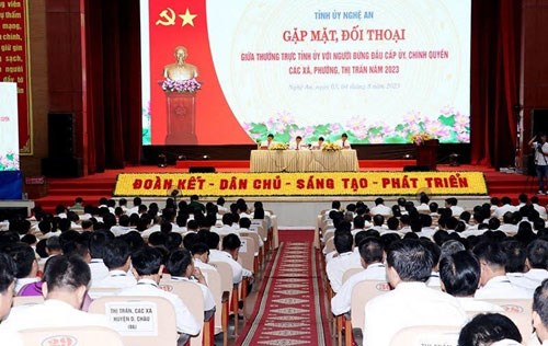 Toàn cảnh hội nghị.