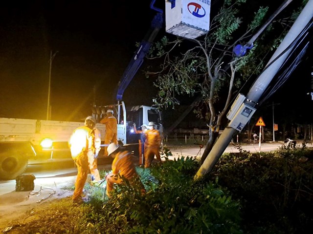 H&#224; Tĩnh sau b&#227;o số 5: Nghị lực con người mạnh hơn d&#244;ng b&#227;o - Ảnh 2