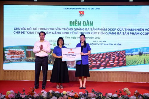 Trung ương Đoàn trao tặng 1 tỉ đồng hỗ trợ thanh niên Hà Tĩnh khởi nghiệp, lập nghiệp, phát triển, quảng bá sản phẩm OCOP.