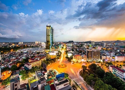 Để hoàn thành các chỉ tiêu cho 3 tháng cuối năm, quyết liệt triển khai 14 nhiệm vụ trọng tâm cho các cấp, các ngành, các địa phương.