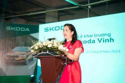 Bà Bạch Thị Vĩnh Tin, Chủ tịch HĐQT Skoda Vinh rất vinh dự khi được đại diện Skoda đầu tiên tại miền Trung. 