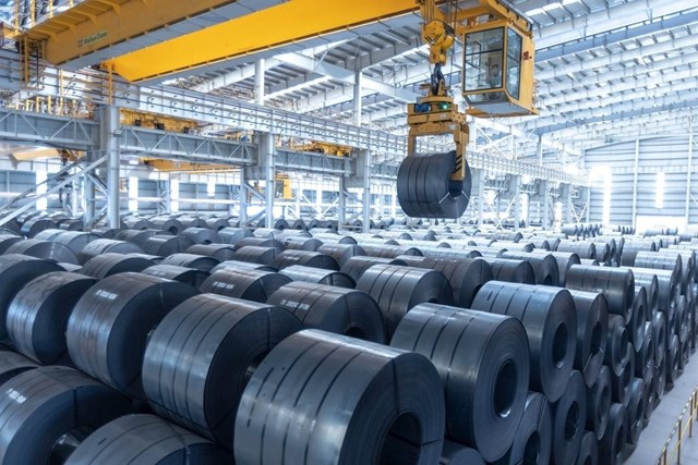 Việc tự sản xuất thép giúp Vingroup chủ động nguồn vật liệu và củng cố năng lực công nghiệp nặng trong nước.