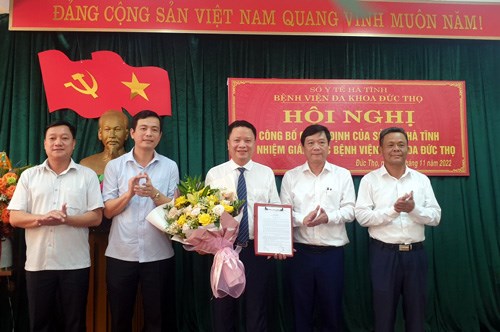 Ông Nguyễn Đình Thiện được điều động, bổ nhiệm giữ chức vụ Giám đốc bệnh viện ĐK Đức Thọ.