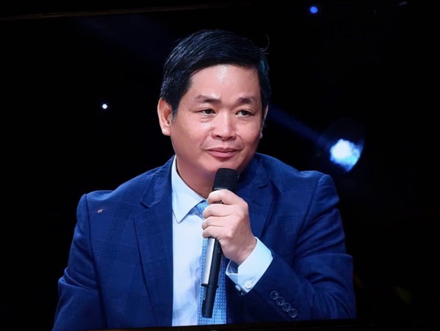 &Ocirc;ng L&acirc;m Quốc Thanh - Tổng Gi&aacute;m đốc SATRA chia sẻ tại Hội thảo &ldquo;Vận tr&igrave;nh số - Vững neo xanh - Khơi d&ograve;ng vốn&rdquo; ng&agrave;y 8/8.&nbsp;