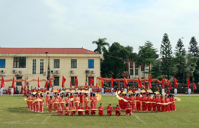 Màn đồng diễn của người cao tuổi xã Xuân Mai tại Đại hội.