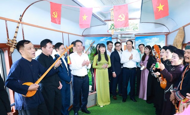 Chuyến tàu Di sản Hà Nội - Thái Nguyên: Hành trình lan tỏa tinh hoa trà Việt - Ảnh 2