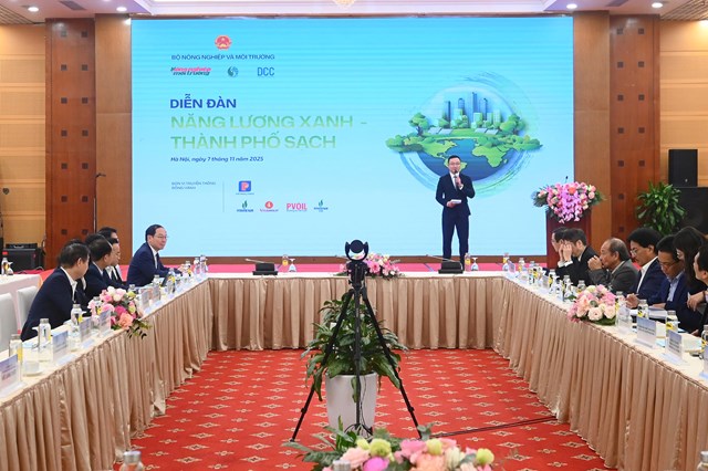 Diễn đ&agrave;n quy tụ cơ quan quản l&yacute; nh&agrave; nước, chuy&ecirc;n gia, nh&agrave;&nbsp;khoa học, doanh nghiệp v&agrave; c&aacute;c tổ chức quốc tế c&ugrave;ng tham dự, trao đổi giải ph&aacute;p ph&aacute;t triển năng lượng xanh.&nbsp;
